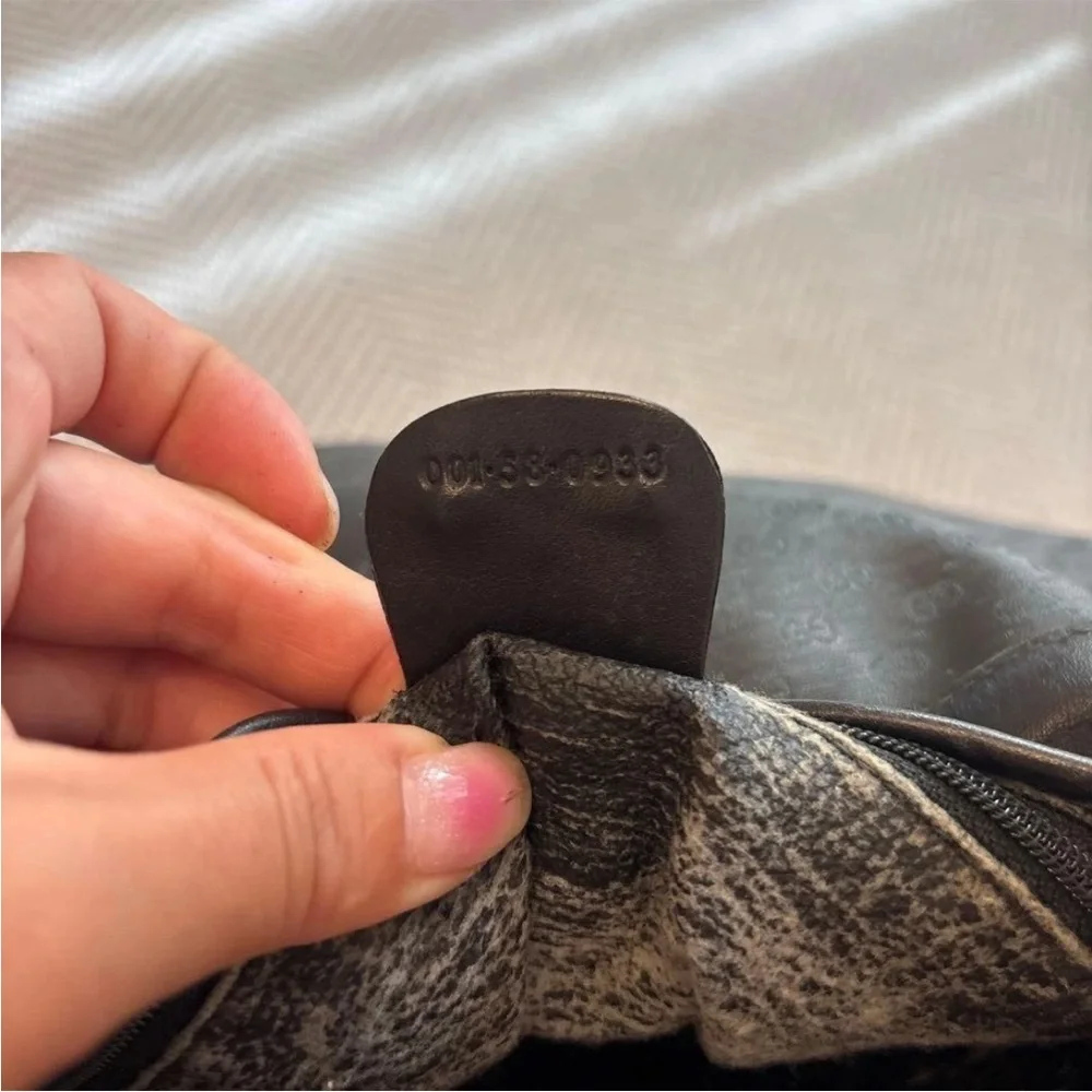 Gucci Black and Gold Bucket Bag - Picture 5 of 6